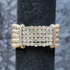 Vintage Pearl & Rhinestone Stretch Bracelet.
